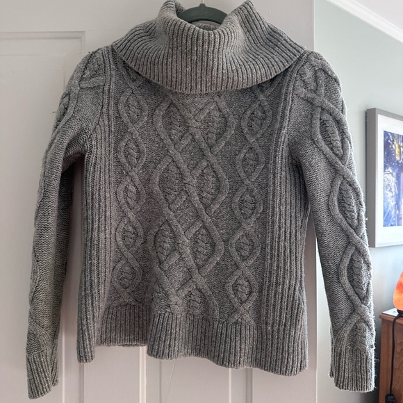 Tommy Hilfiger Gray Cable Knit Turtleneck Sweater